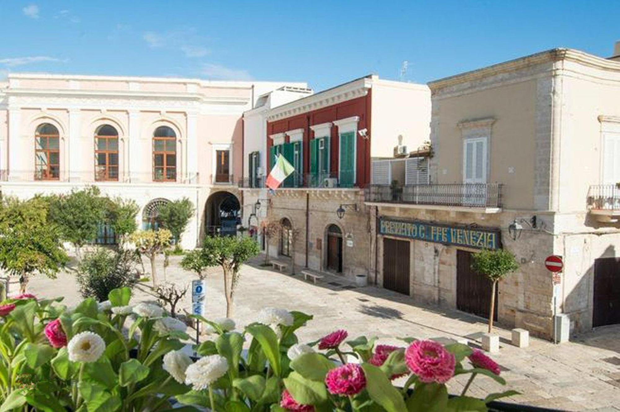 Casadria - Appartamento Nel Centro Storico Vicino Al Mare モノーポリ エクステリア 写真